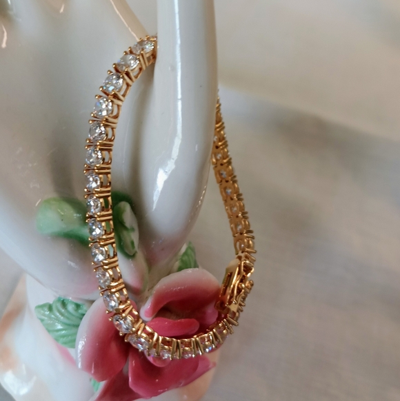 NWOT Gorgeous Gold Plated 4mm CZ Tennis Bracelet (6") - Picture 5 of 16